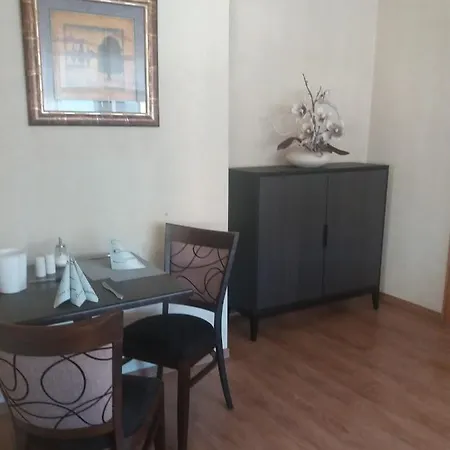 Garni Regent فندق